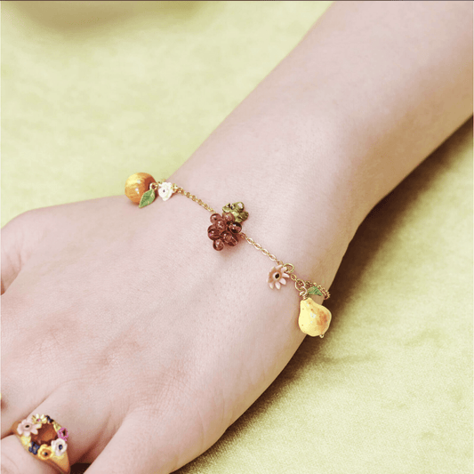 Pulsera frutos del huerto y flores románticas