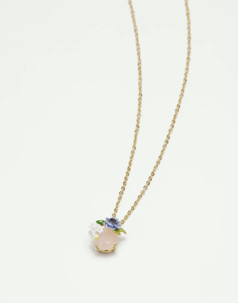 Rose quartz and floral composition pendant necklace 